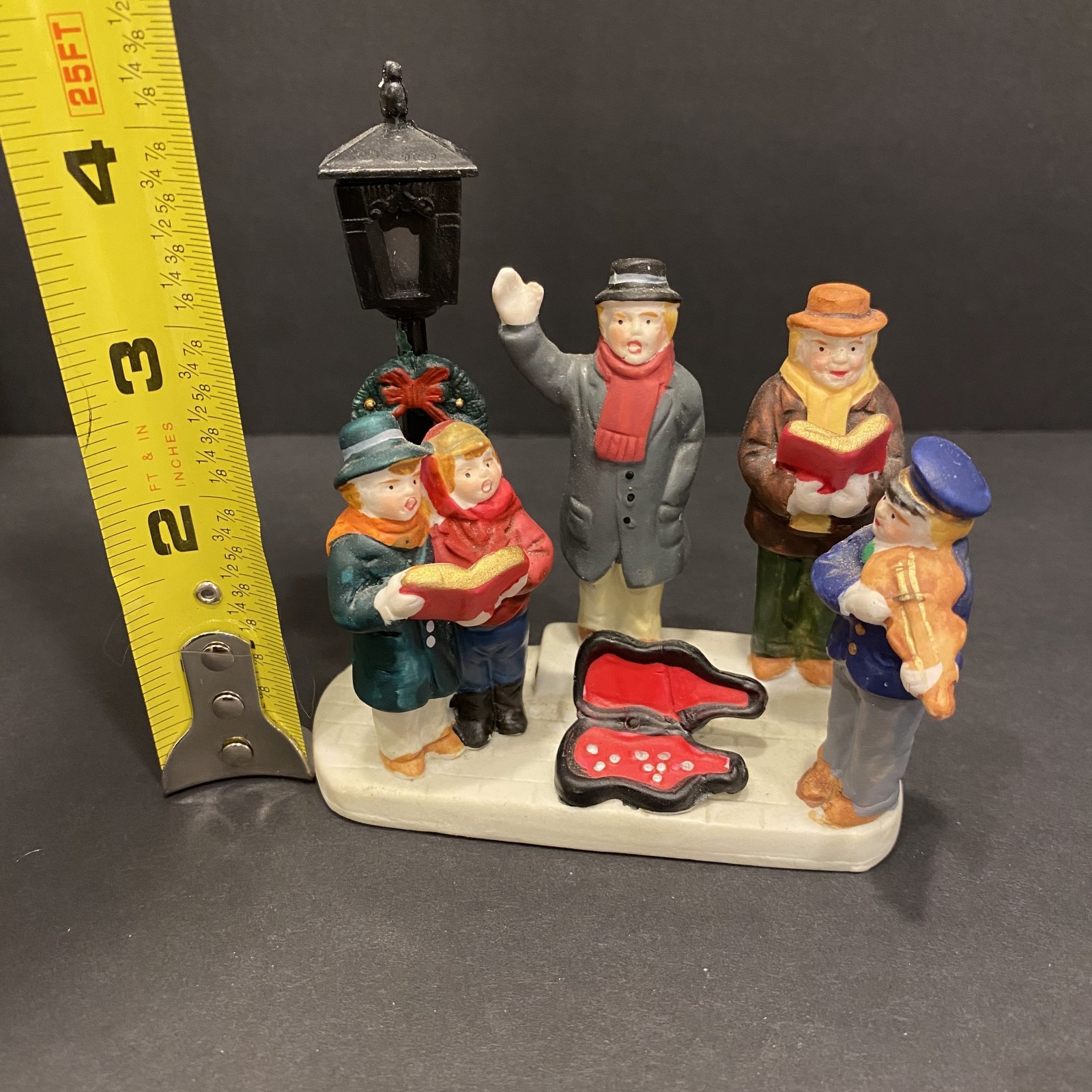 VTG Lemax Christmas Village Collection 1995 Porcelain Carolers Town Folk People