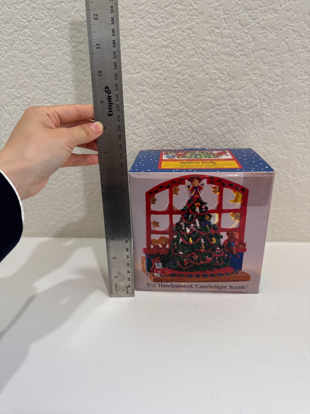 1995 Holiday Workshop Christmas Follies Candlelight Scenic Handpainted Holder