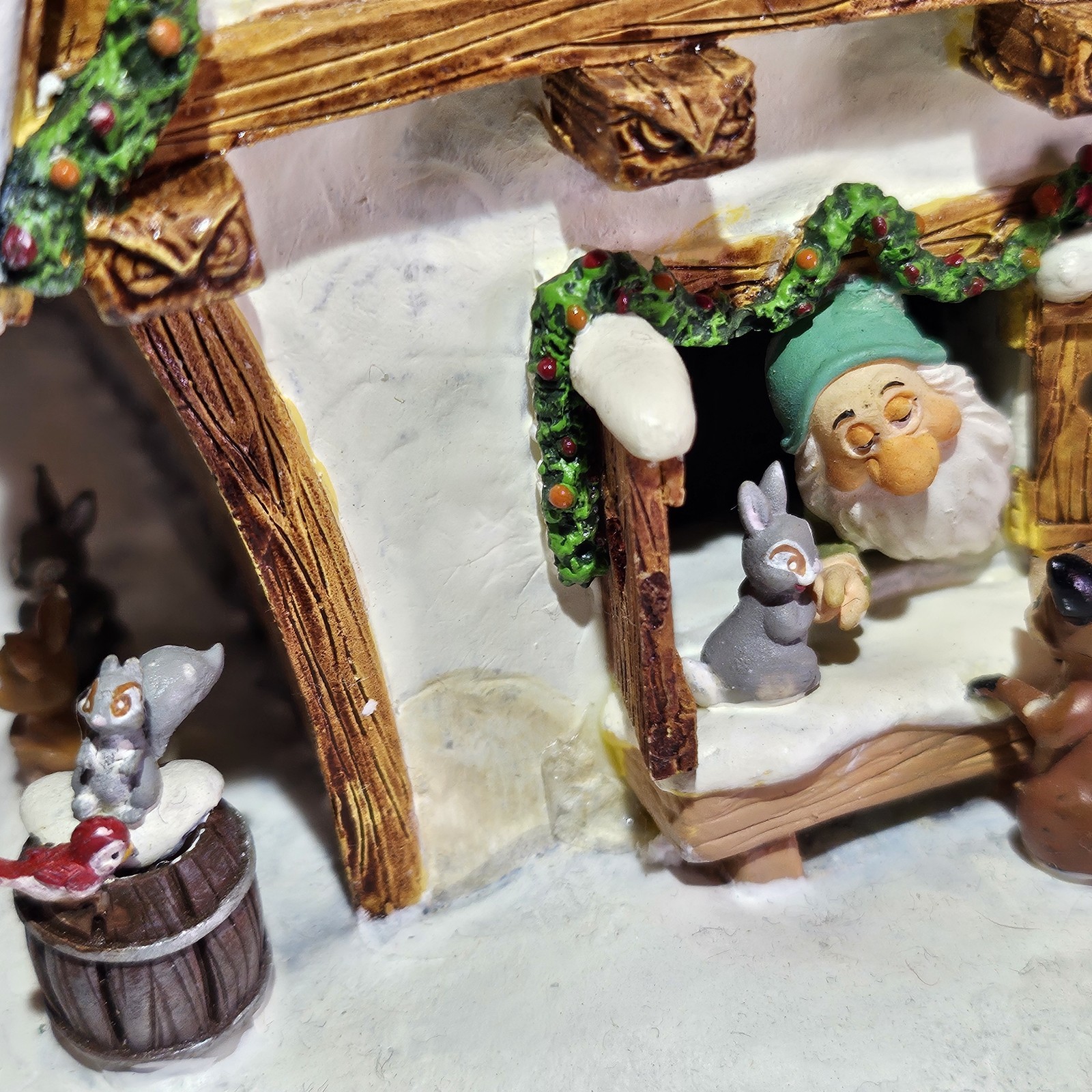Disney Snow White Seven Dwarfs Cottage Lighted Ceramic Christmas Village