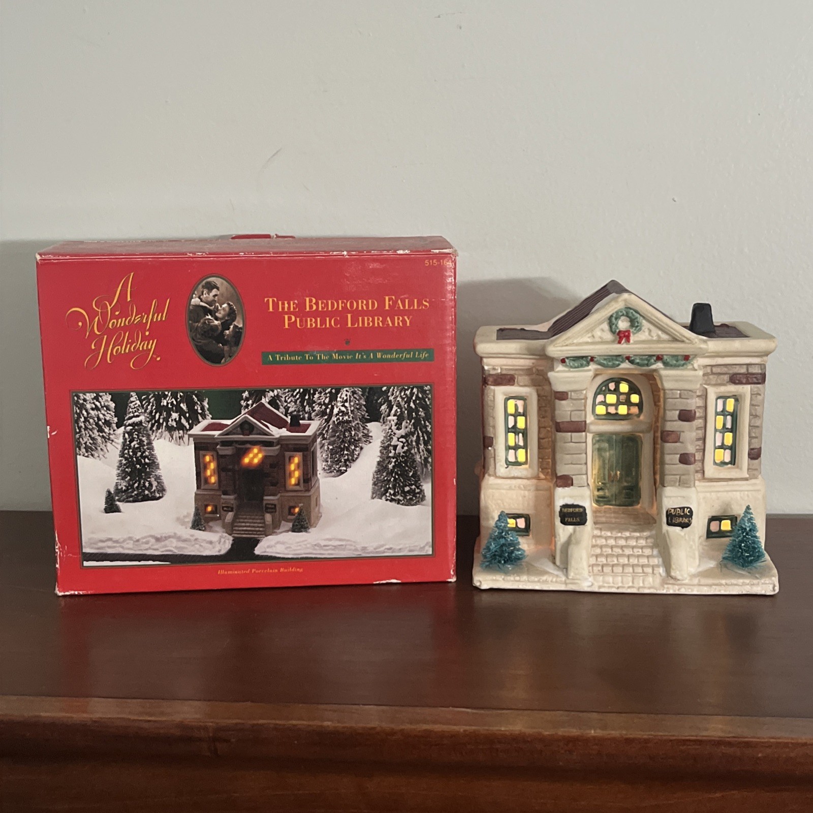 It’s a Wonderful Life Holiday Village Bedford Falls Library w/Box No Styrofoam