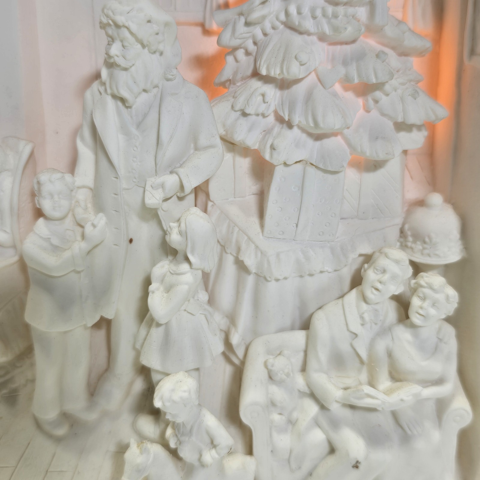 Dept 56 Silhouette Treasures Home For Christmas Holiday Dickens Tree Scene