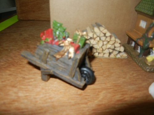 12 PCS VILLAGE FARM SCENE CHRISTMAS VILLAGE VARIOUS ACCESSORIES