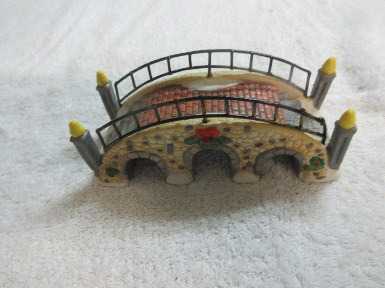 Christmas Village Porcelain Foot Bridge with Metal Railing Vintage 51/2 LX2″Wide