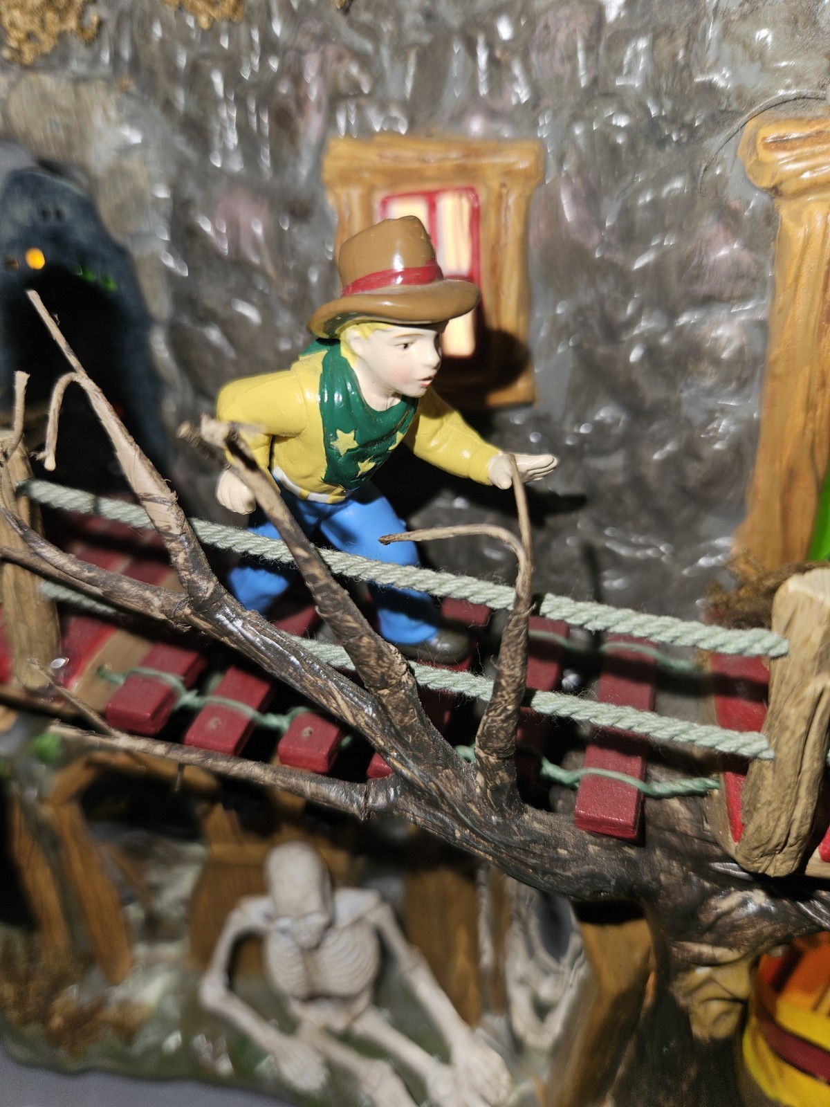 Dept 56 – Haunted Fun House
