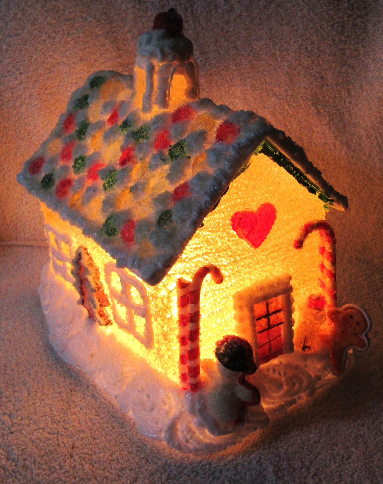 Vintage Lighted Acrylic/Plastic Gingerbread Christmas Village House. 8″ X 6″.