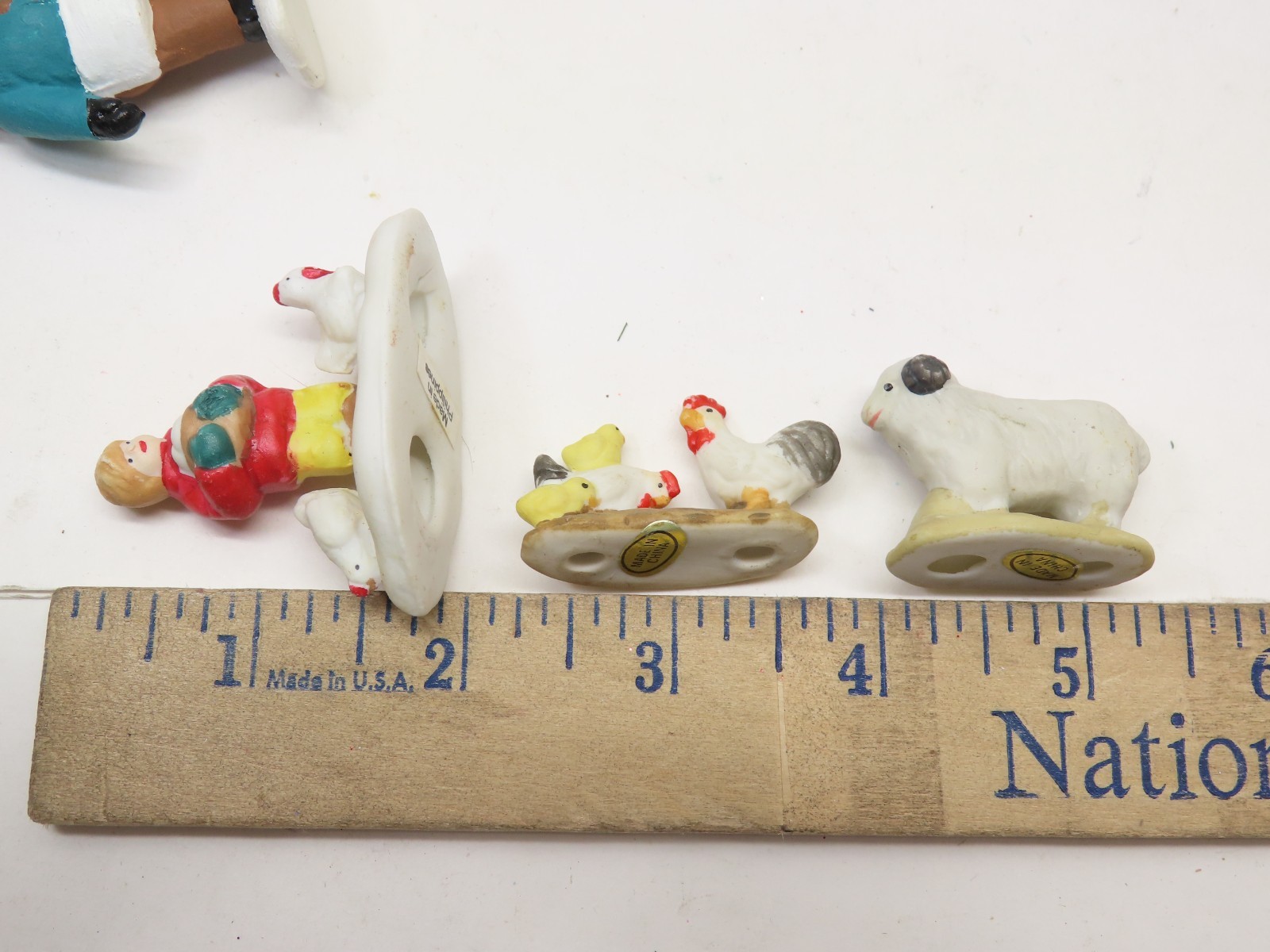 Figurines Christmas Village Accessories Animals Farm Horse + Ceramic Lot D4877
