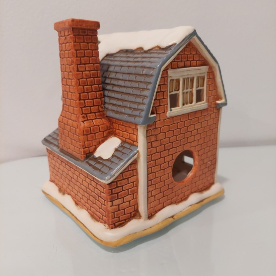 Lefton 1989 Post Office #07341 Colonial Village Christmas House Only, Byron Wood