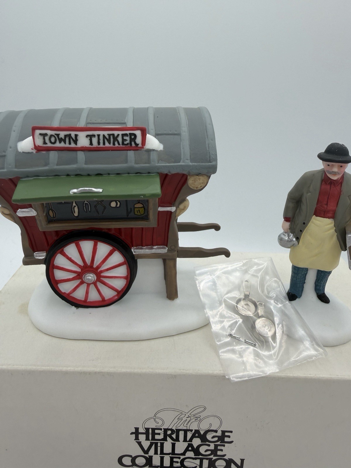 🏘️ Dept 56 Heritage Village “Town Tinker” Accessory – EUC 🛠️