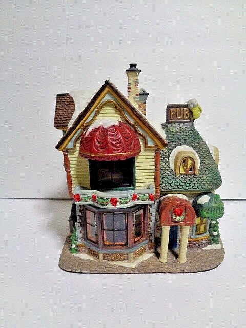 2004 Enchanted Forest Glass Window House/Pub Lighted Christmas Village House
