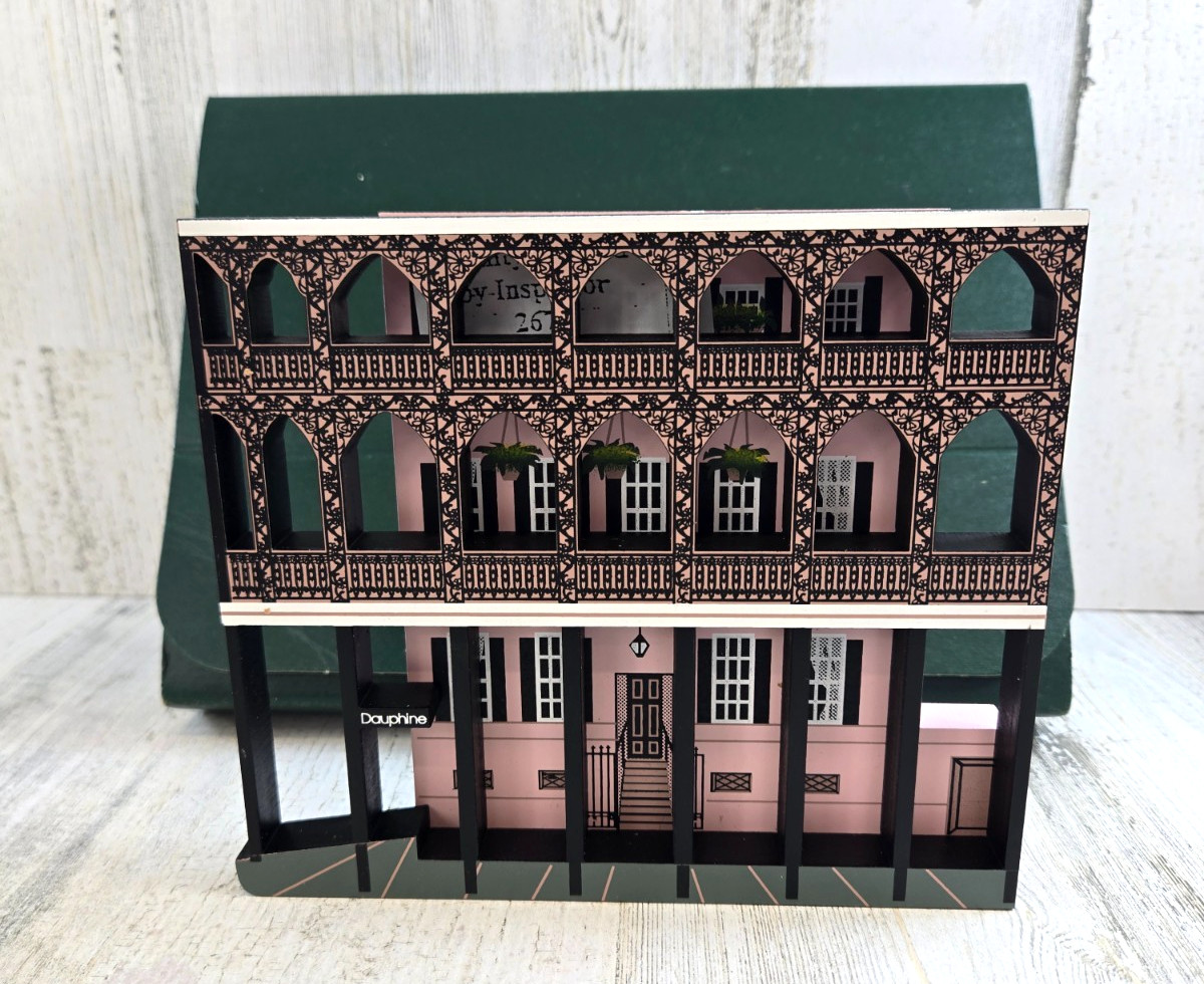 Shelia’s Collectibles Le Pretre House New Orleans Louisiana Signed Shelf Sitter