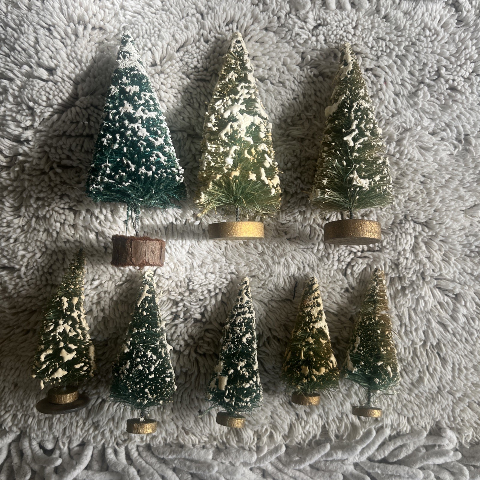 Lot Of 8 Vintage Bottle Brush Christmas Village Flocked Trees Wood Base 3” – 4”