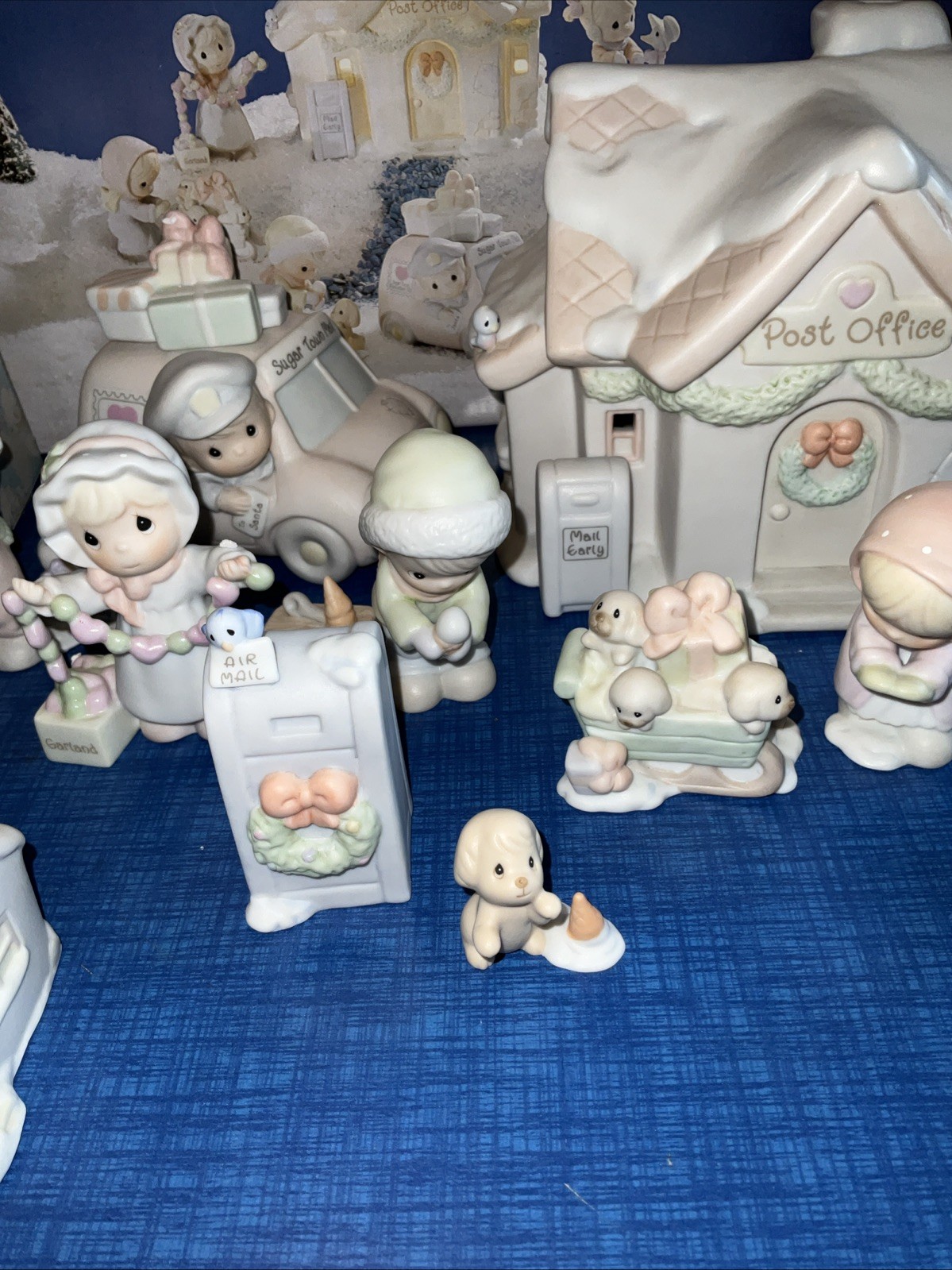 Precious Moments Sugar Town Post Office Train Set Christmas Village Mixed Lot