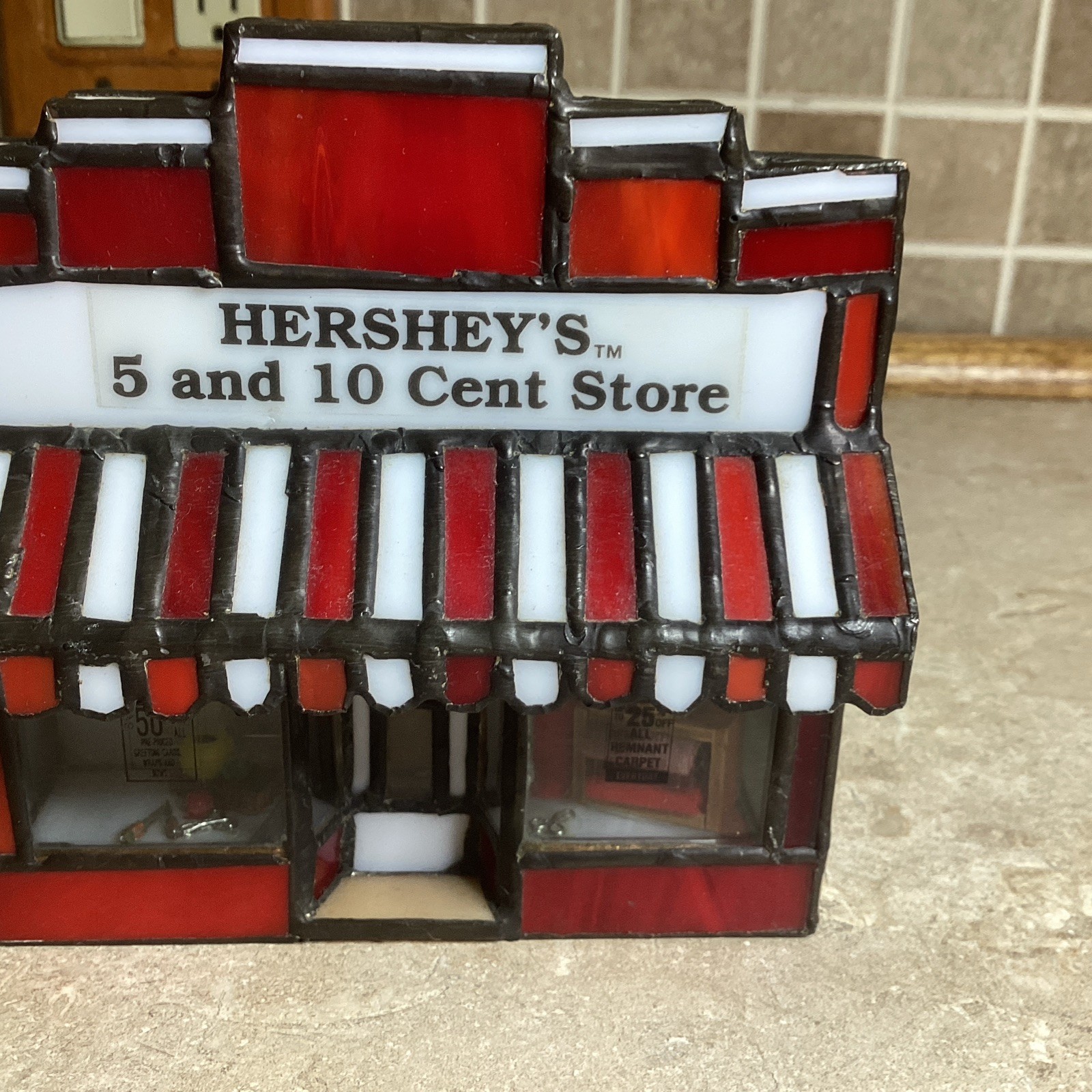 HERSHEY STAINED GLASS -Chocolate Town 1996-5 And 10 Cent Store- Lit- RUDY BROS.