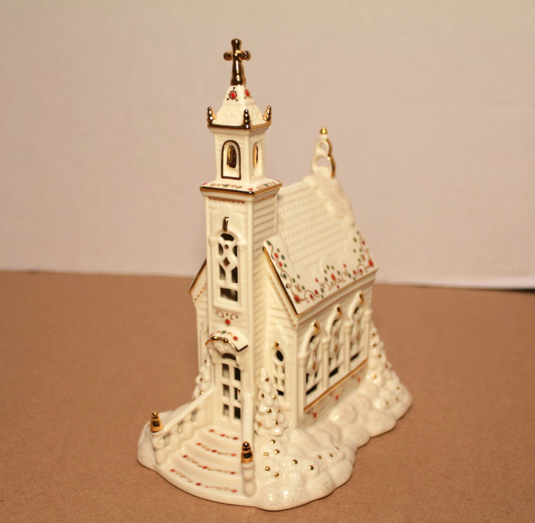 Lenox Mistletoe Park Village Treasures Church Porcelain