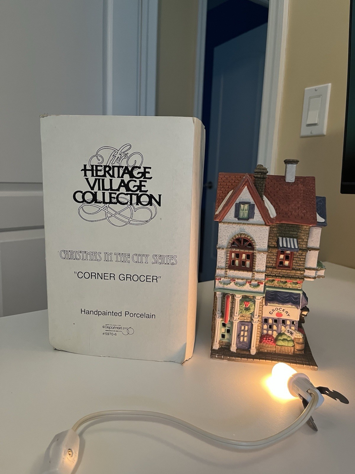 Dept 56 Corner Grocer Christmas In The City Heritage Village #59706 Hanks Market