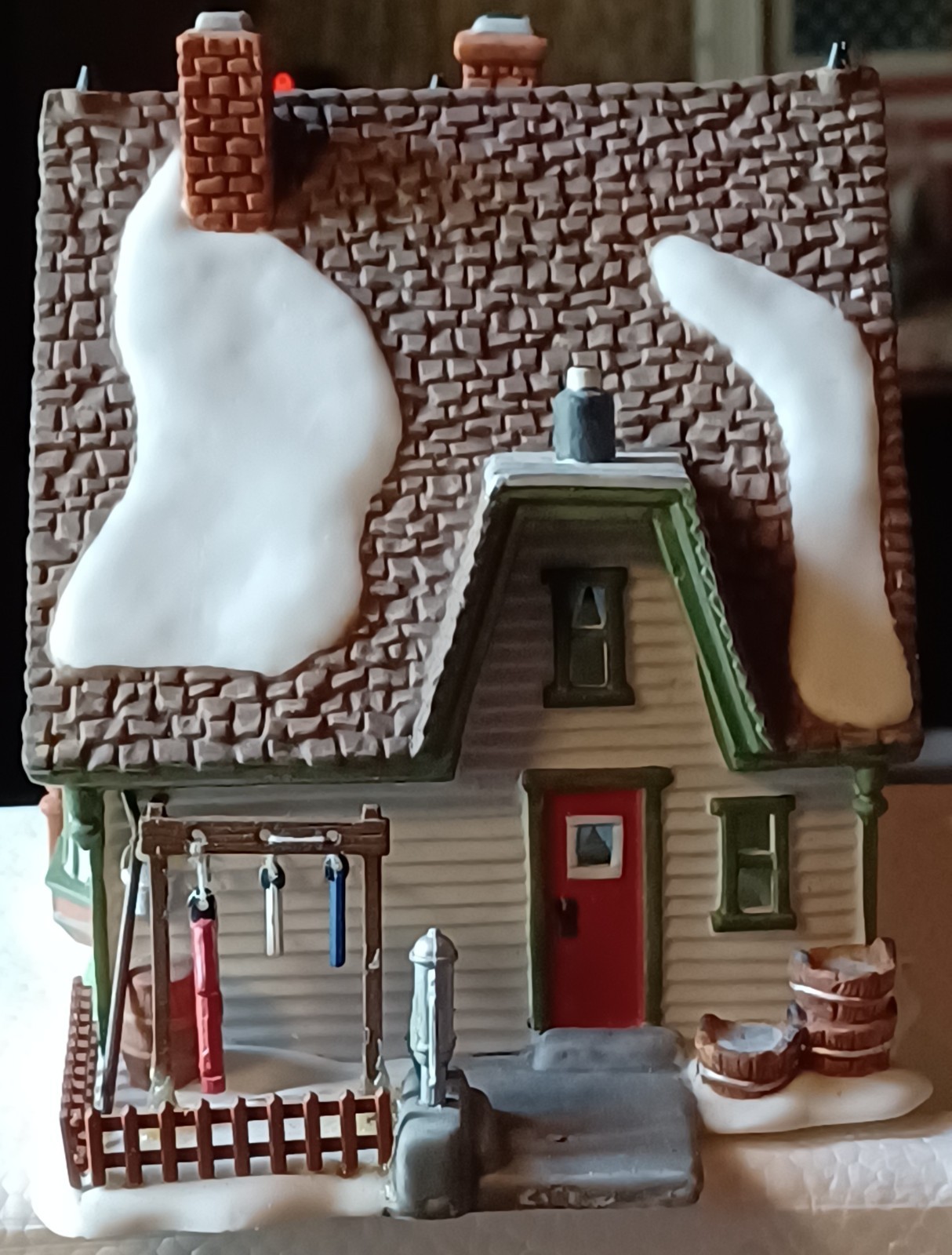 Department 56 New England Village series: ‘Harper’s Farmhouse’ #56612
