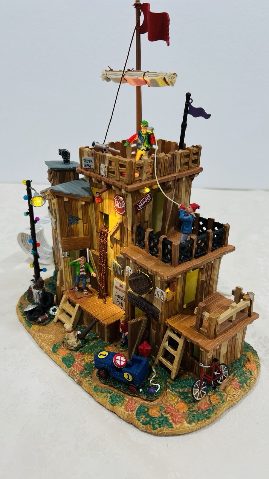 Lemax “David’s Fort” Lighted Holiday Village Accent #04218 Retired 2010 NEW !