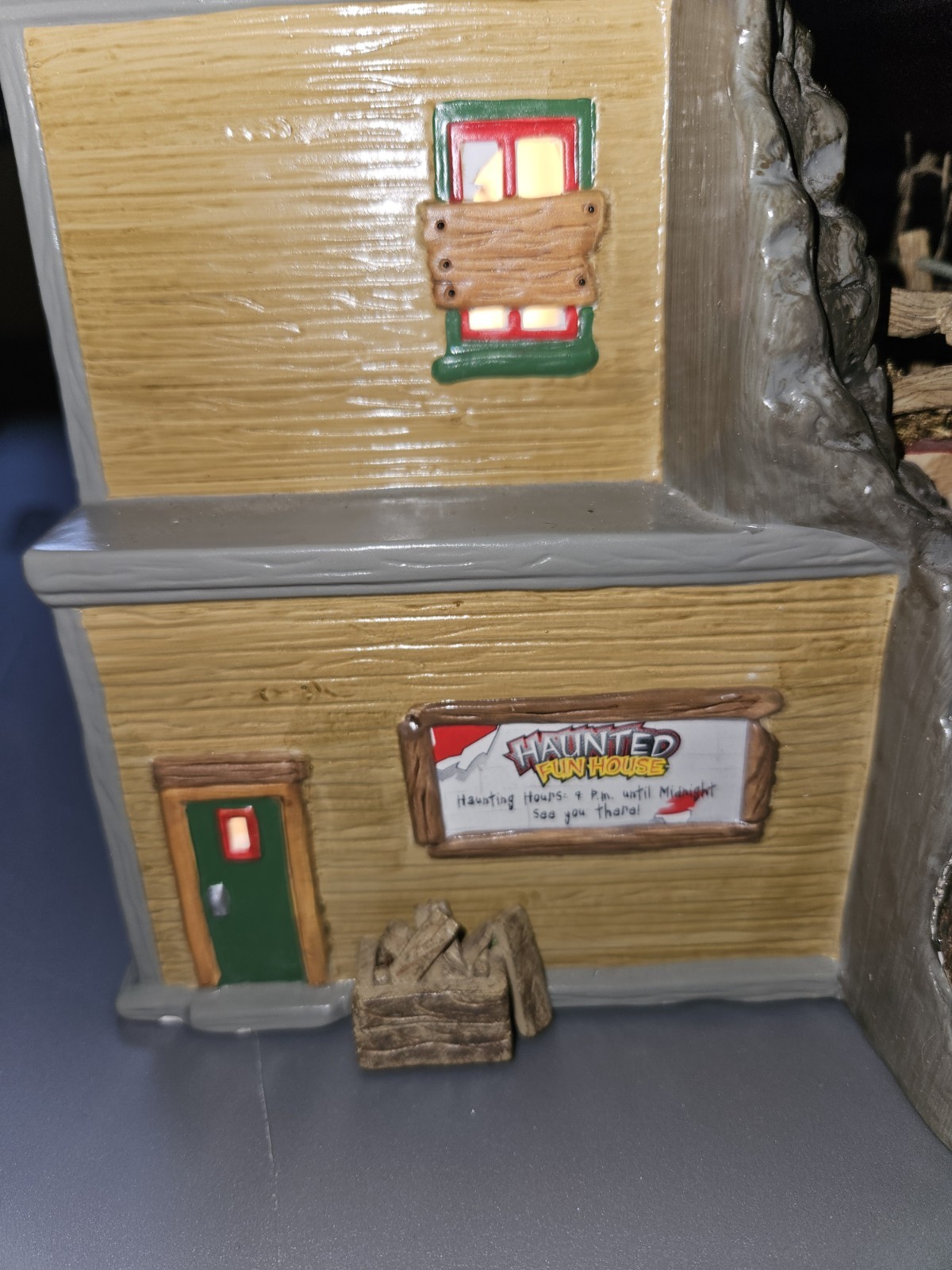 Dept 56 – Haunted Fun House
