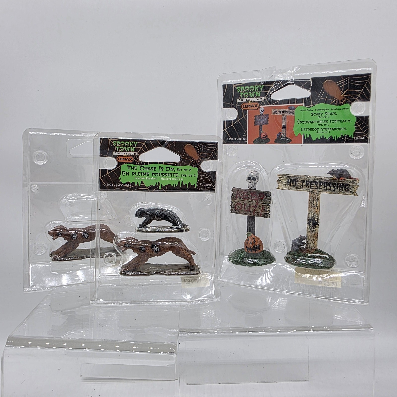 Lemax Spooky Town Scary Signs & The Chase Is On Figures Lot Of 2 Sets Halloween