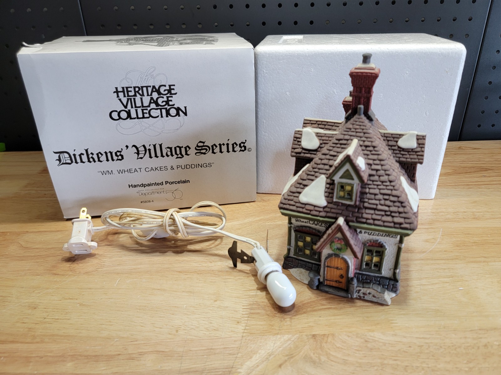 Dept 56 Dickens’ Village WM. Wheat Cakes & Pudding #58084 TESTED WORKS