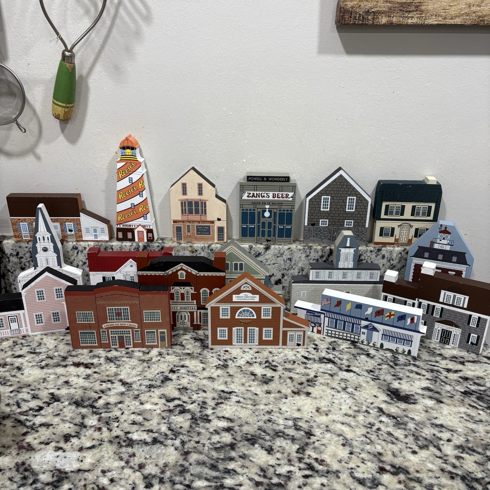 Faline The Cat’s Meow Buildings Lot Of 17- 1980’s & 90’s – Various Pieces
