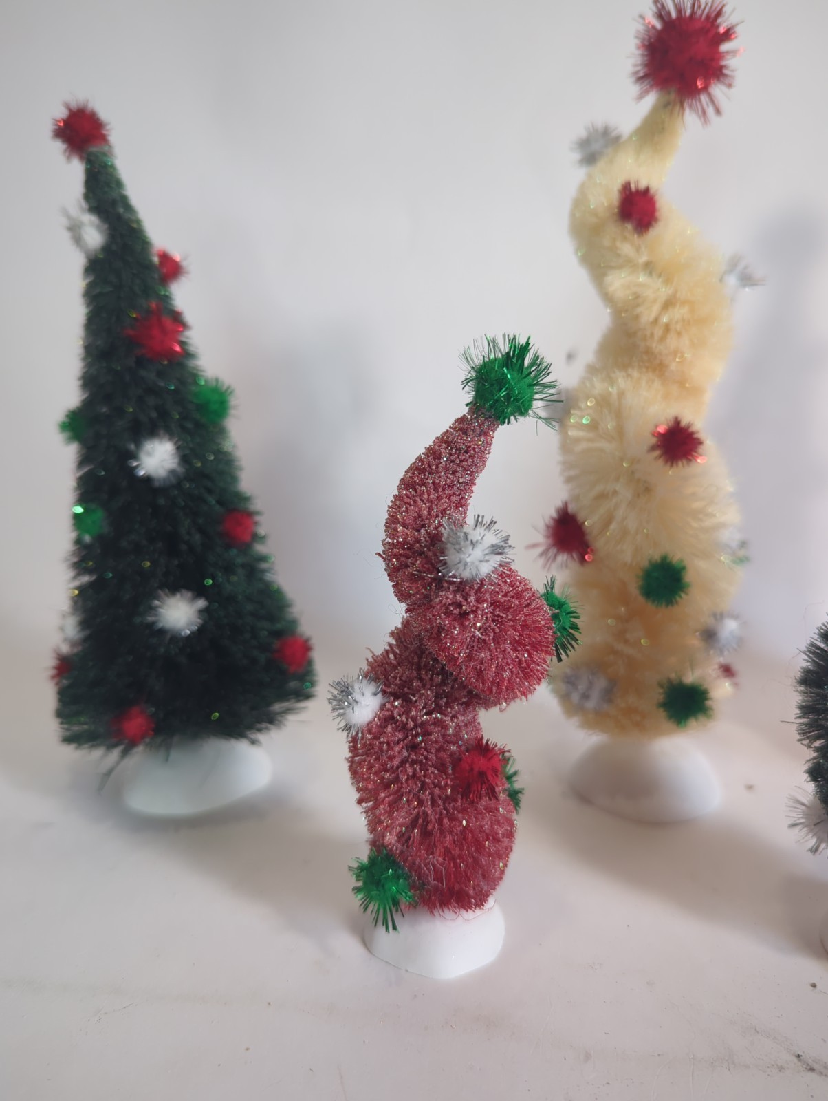 Dept 56 Tinsel Ball Trees 5 Piece Set Heritage Village 52971 B12