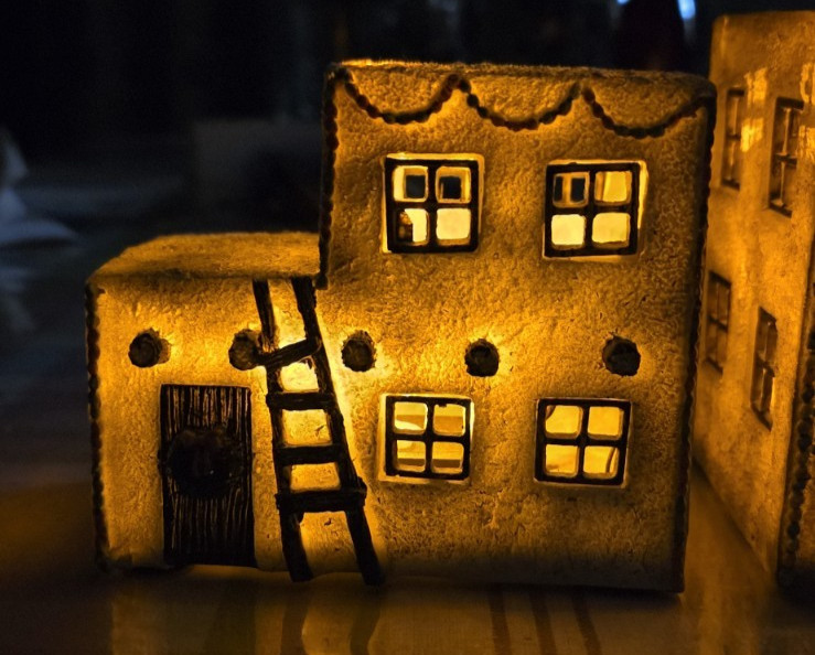 WMG 2005 Adobe Southwestern Lighted Christmas Village House Set Battery Operated