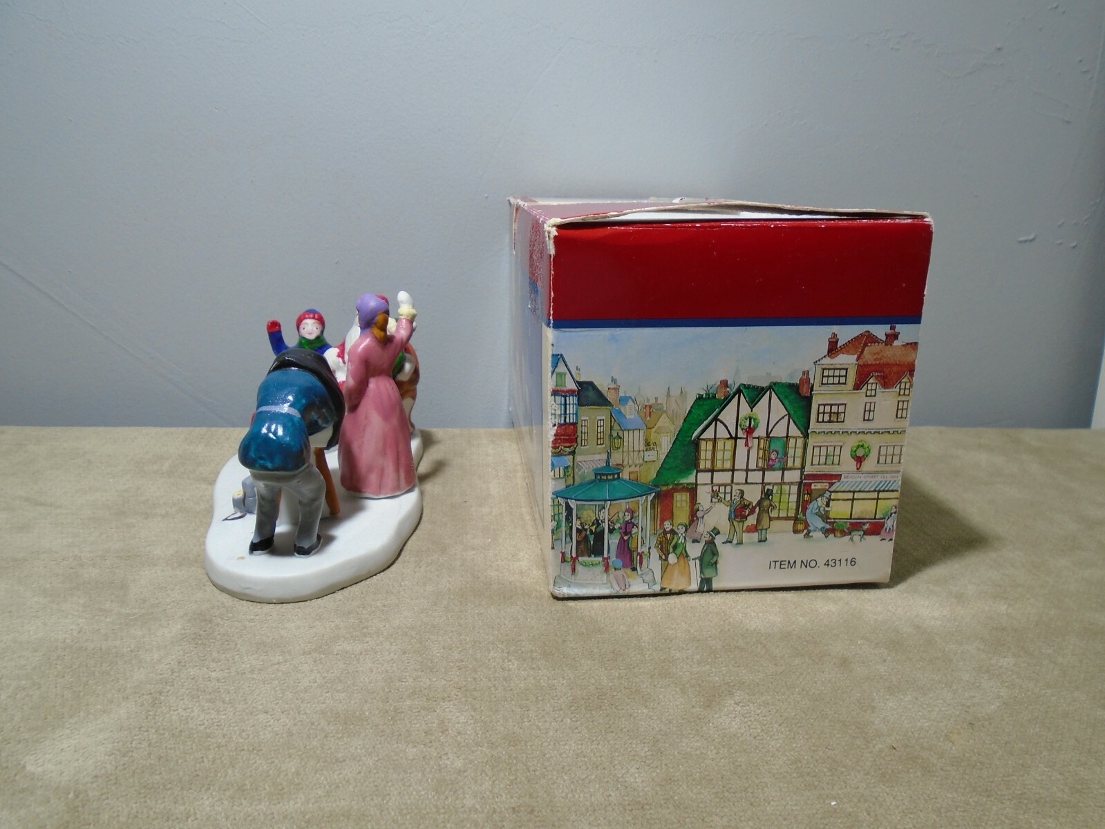 1994 DICKENSVALE PORCELAIN PHOTO WITH SANTA LENOX FIGURINE (SF249) TOP OF BOX IS