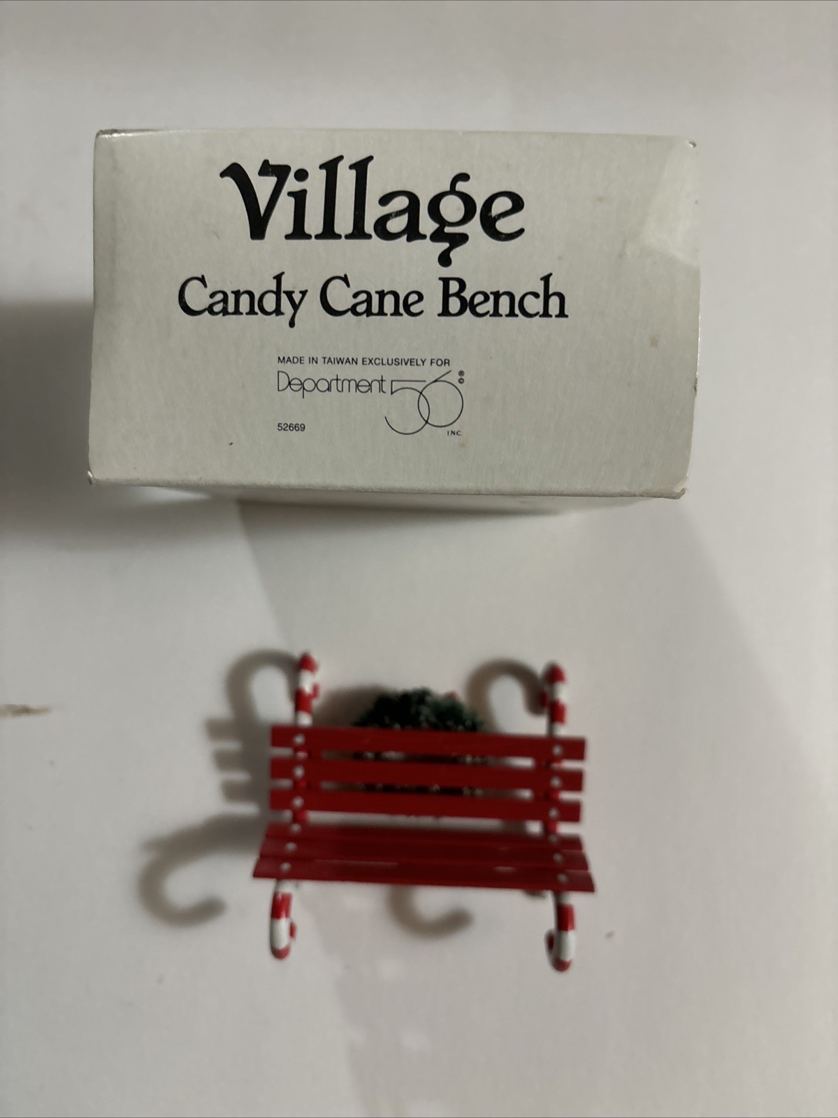 Department 56 Candy Cane Iron Park Bench Village W BOX