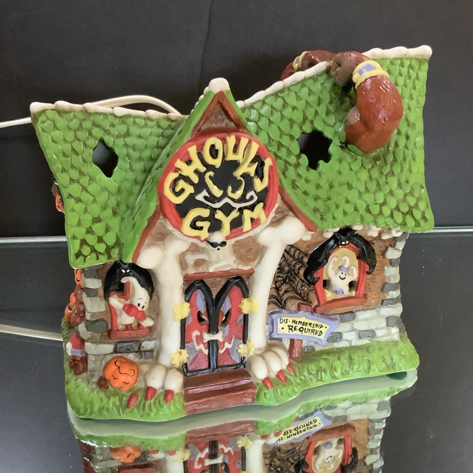 Vintage Creepy Hollow Ghouls Gym Illuminates Midwest Boxed Halloween #71