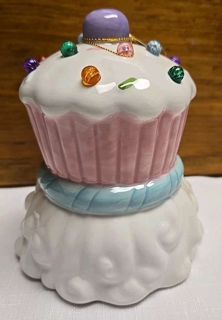 LIGHTED SANTA CUPCAKE Ceramic Hobby Lobby 4 x 4 x 5 inch Christmas