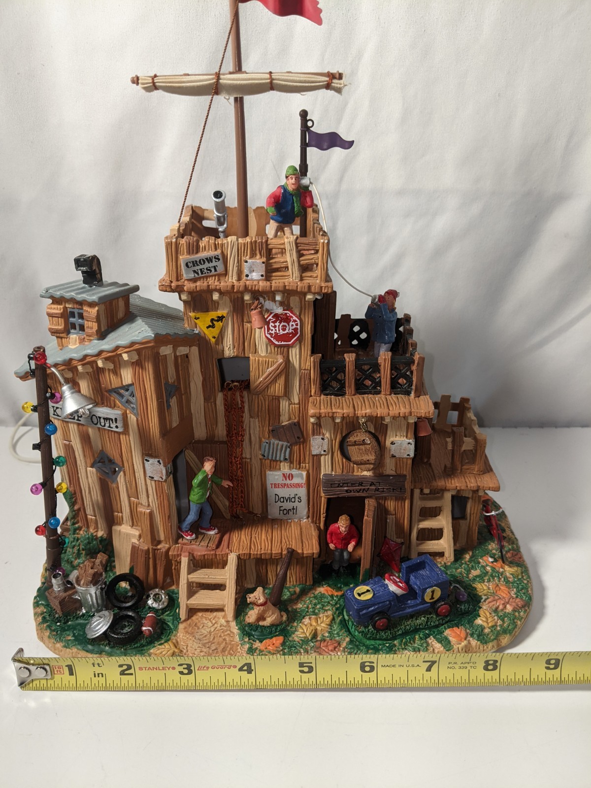 2010 LEMAX Signature Collection Christmas Holiday Village David’s Fort #04218