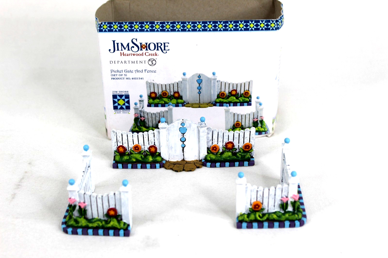 Department 56 #4021341 Jim Shore Heartwood Creek Picket Gate and Fence in Box