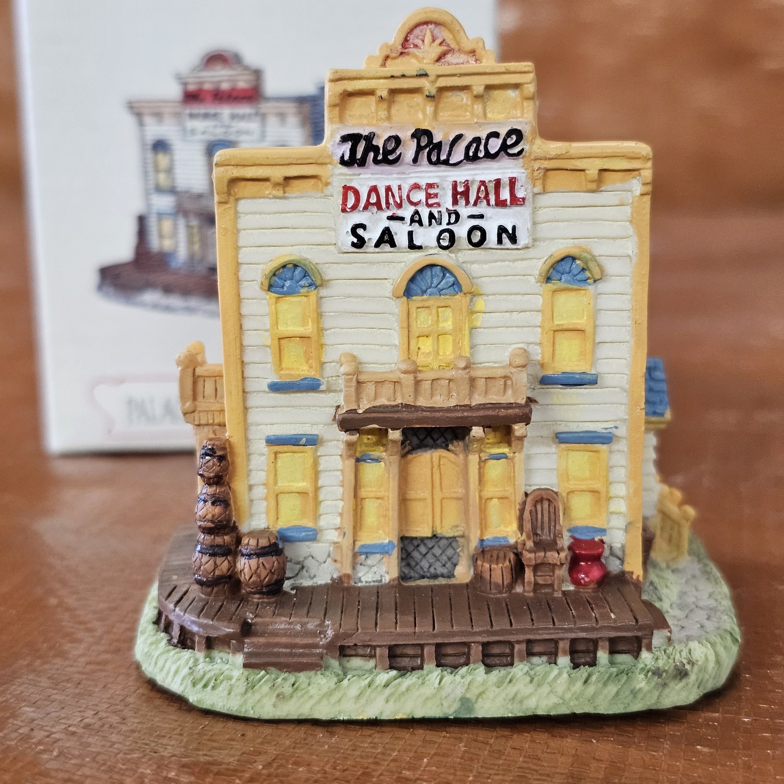 The Palace Dance Hall & Saloon Western Town Collectible Building w/ Box AH106