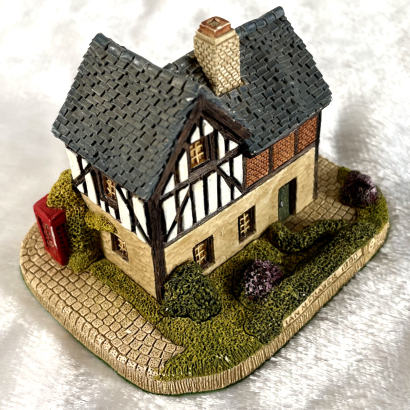 Fraser Creations Miniature Post Office Sculpture Made in Scotland – 1990 – NICE!