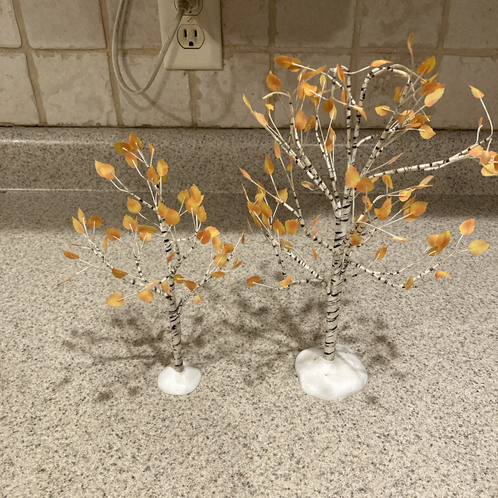 Village Christmas Halloween Tree – Autumn Birch Yellow Leaves Lot 2 Dept 56