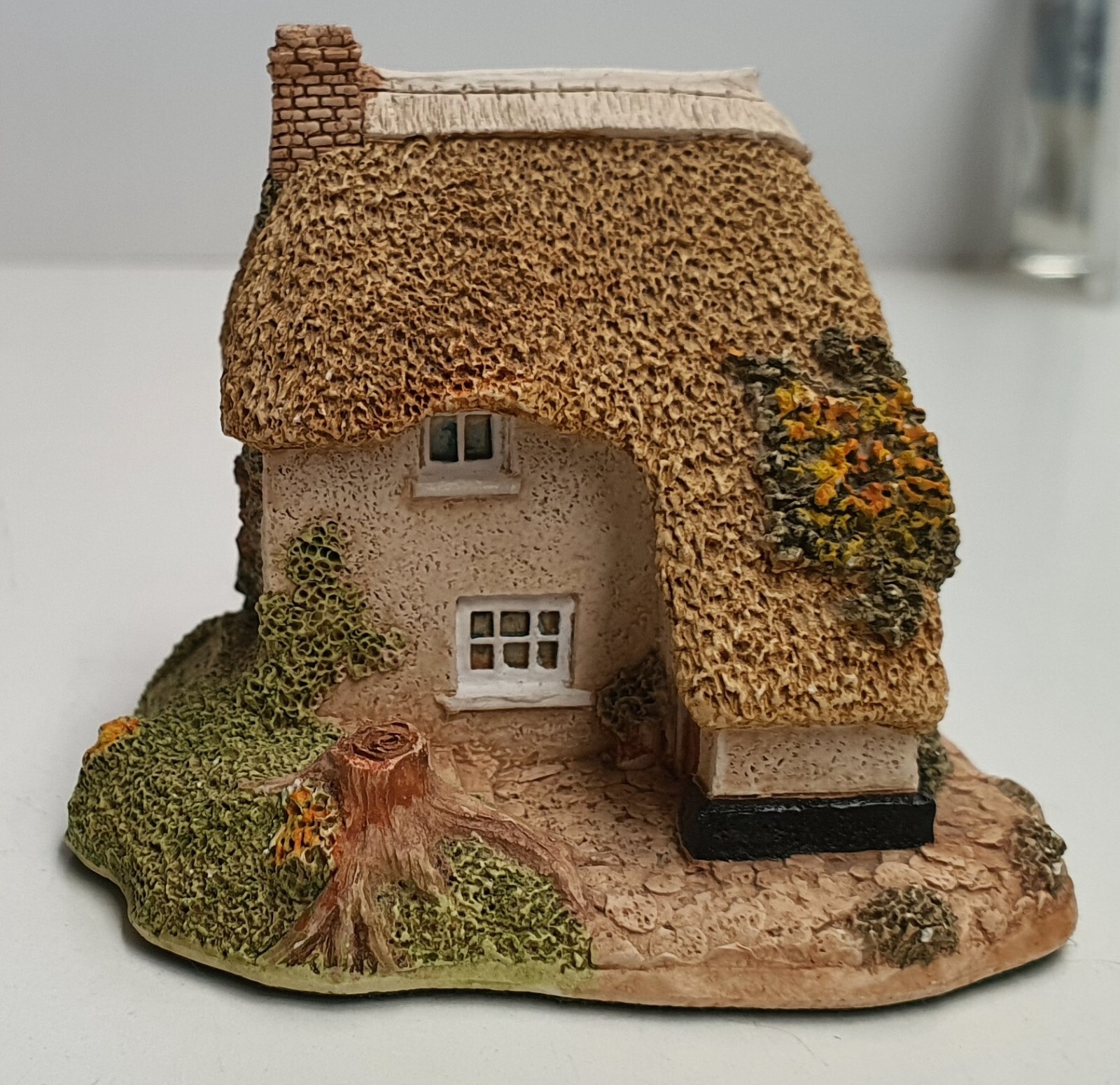 Lilliput Lane Otter Reach c1990-96 Miniature Handmade in Cumbria, England 6cm