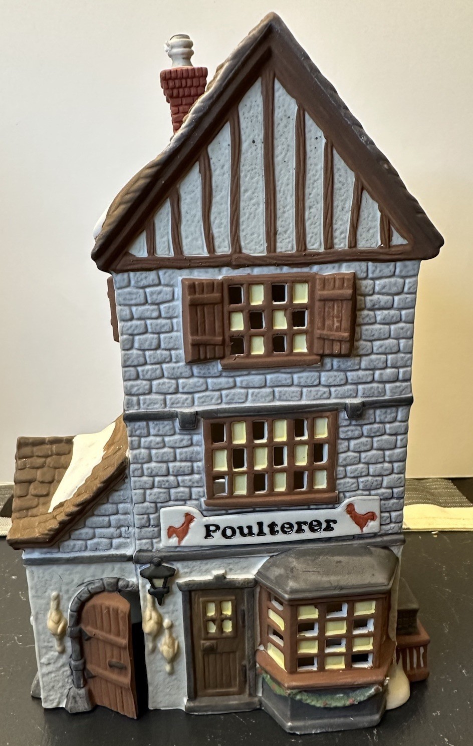 1988 Dept 56 Dickens’ Village POULTERER 5926-9 Box Light Card