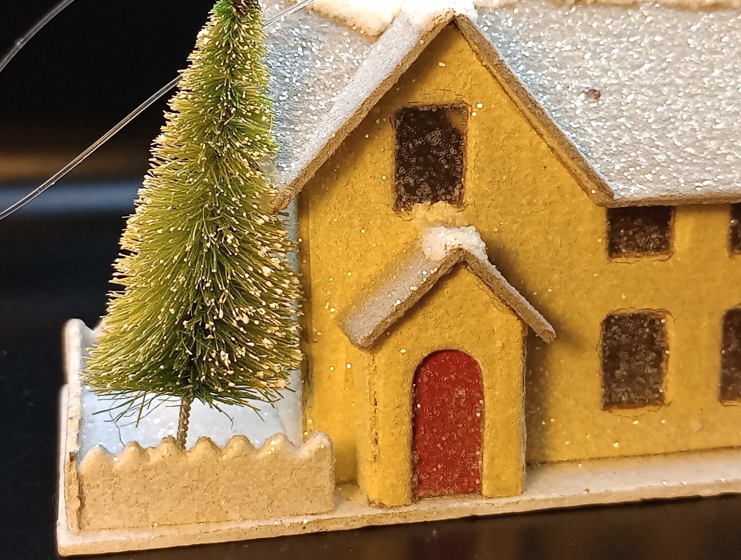 Vtg. 50s? Putz Glitter 2 Story White Cardboard Christmas House W/ Tree & Fence
