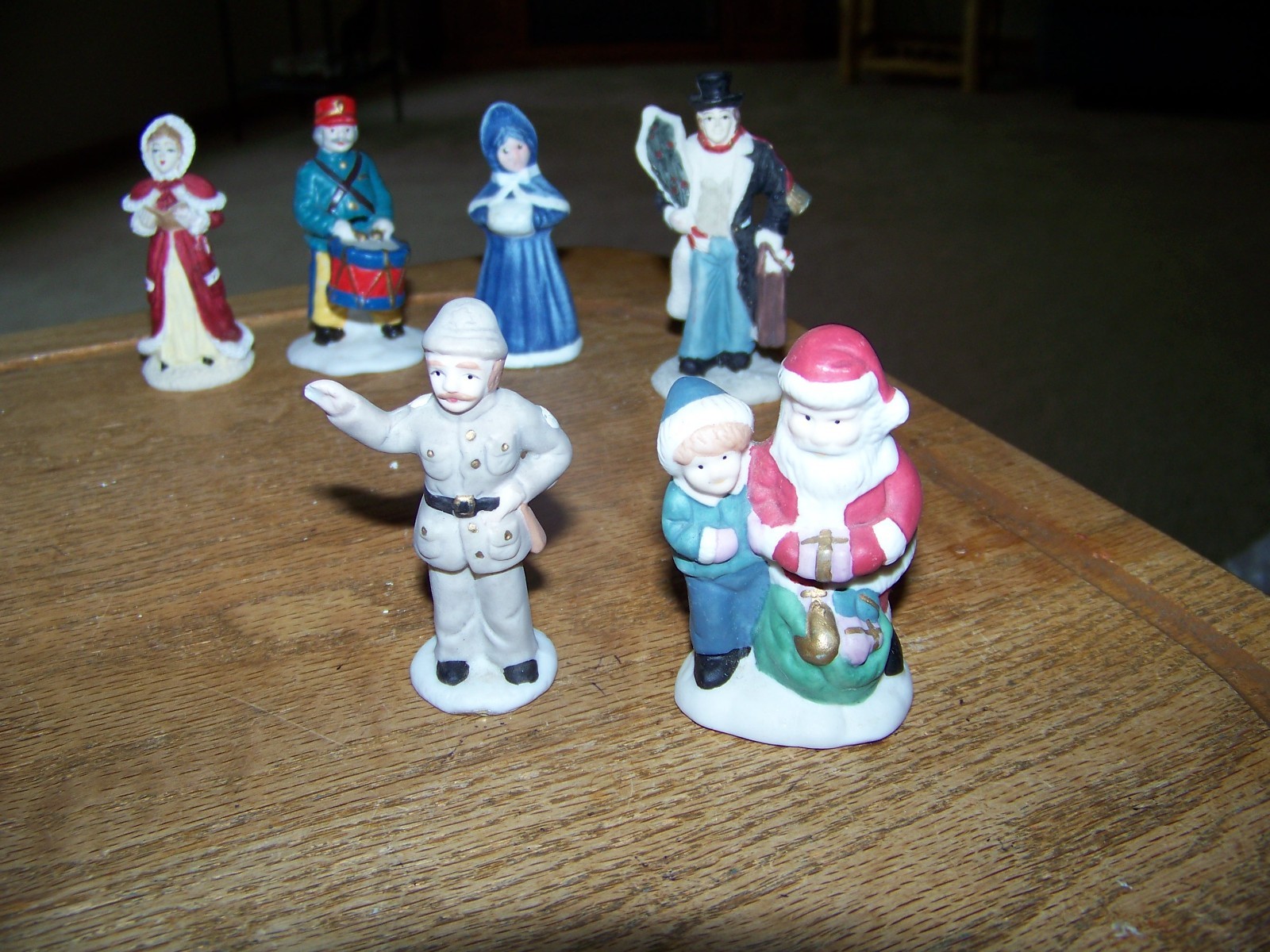 Lot of 6 Christmas Village Accessories Santa & Town’s People Vintage Nice