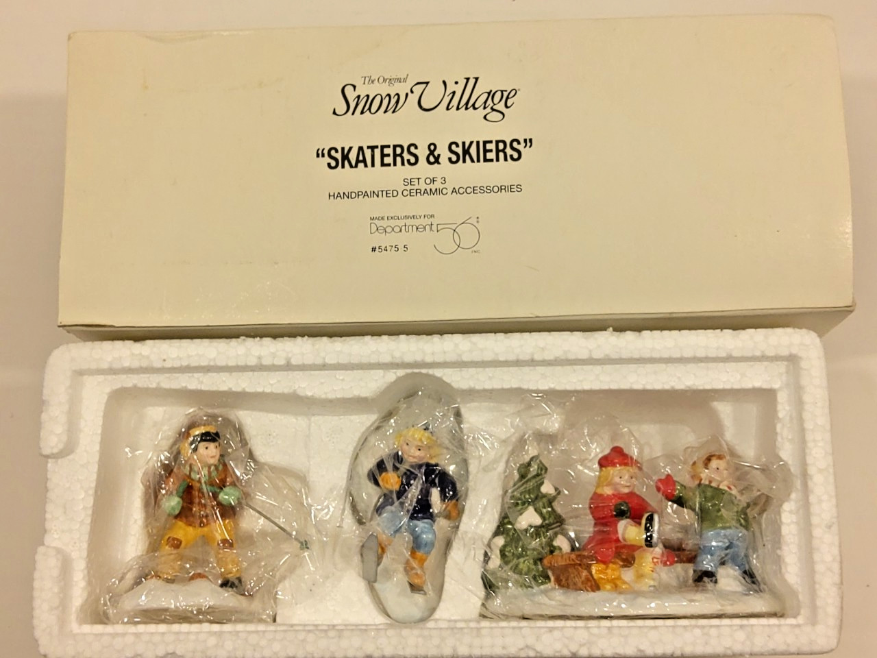 Dept 56 Snow Village “Skaters & Skiers” ST/3 #56.54755 Retired Brand New in Box