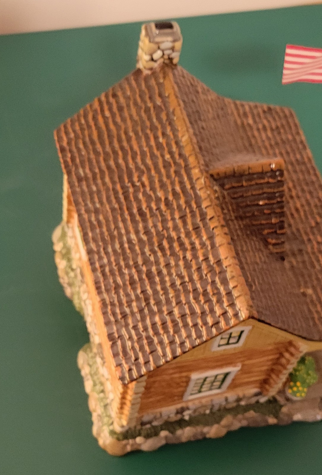 Dept 56 #56.55369 Grandpa’s Cabin 2004 retired 2006