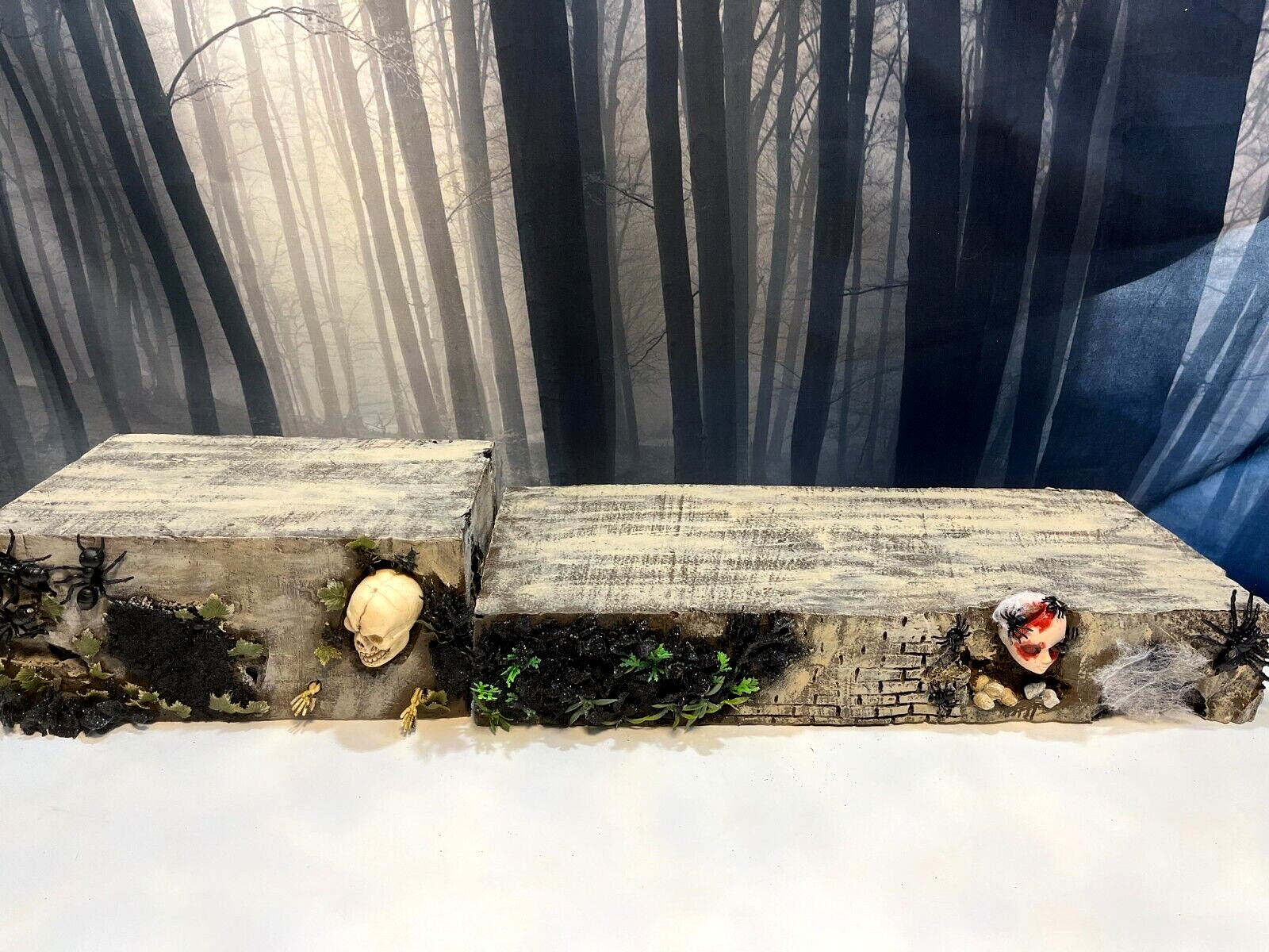HALLOWEEN VILLAGE DISPLAY NARROW MANTEL PLATFORM FOR DEPT 56 / LEMAX CREEPY BABY
