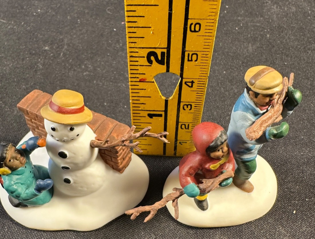 Dept 56 Heritage Village Playing in the Snow #555565 Retired 1993-1996