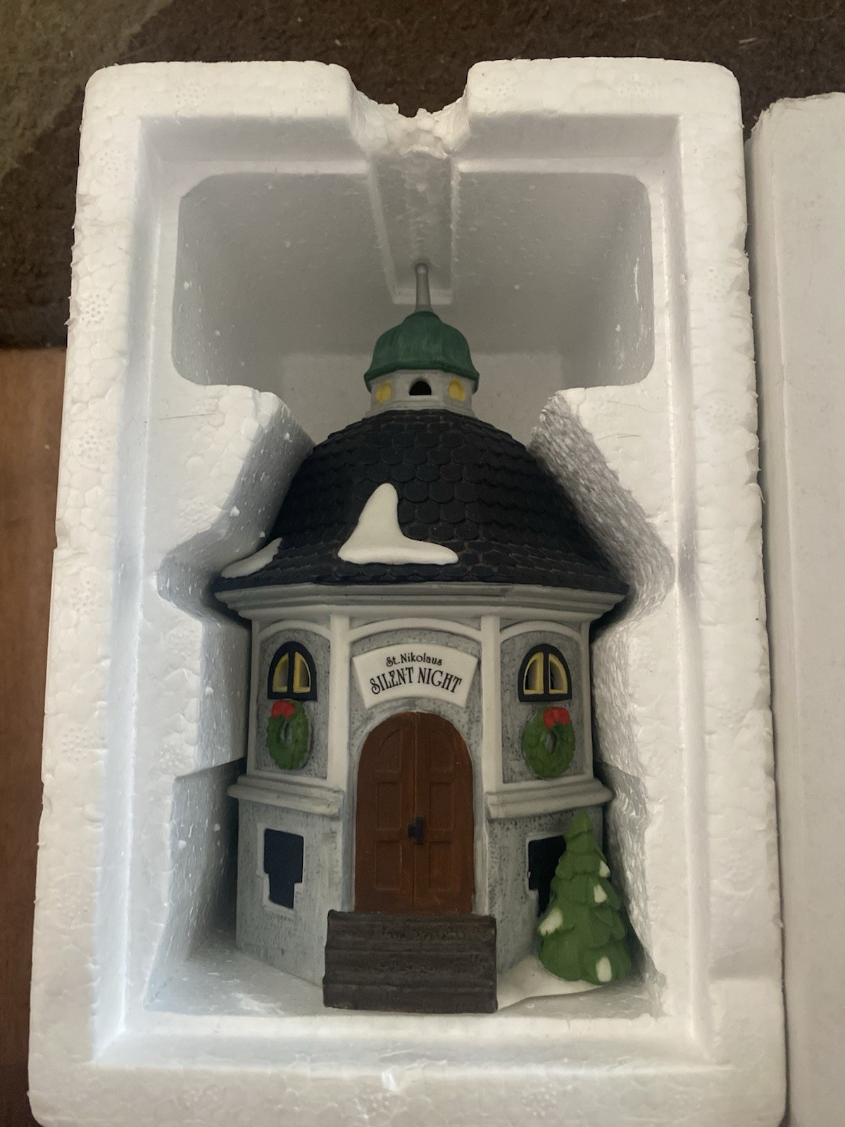 Dept 56 SILENT NIGHT MUSIC BOX #56180 W/Box Tested – Works !