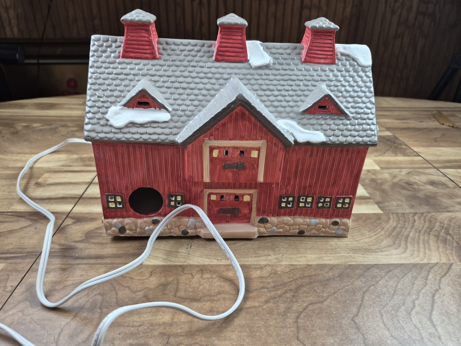 Dept 56 Snow Village Lighted Building – 1987 RED BARN – #50814 Retired 1988