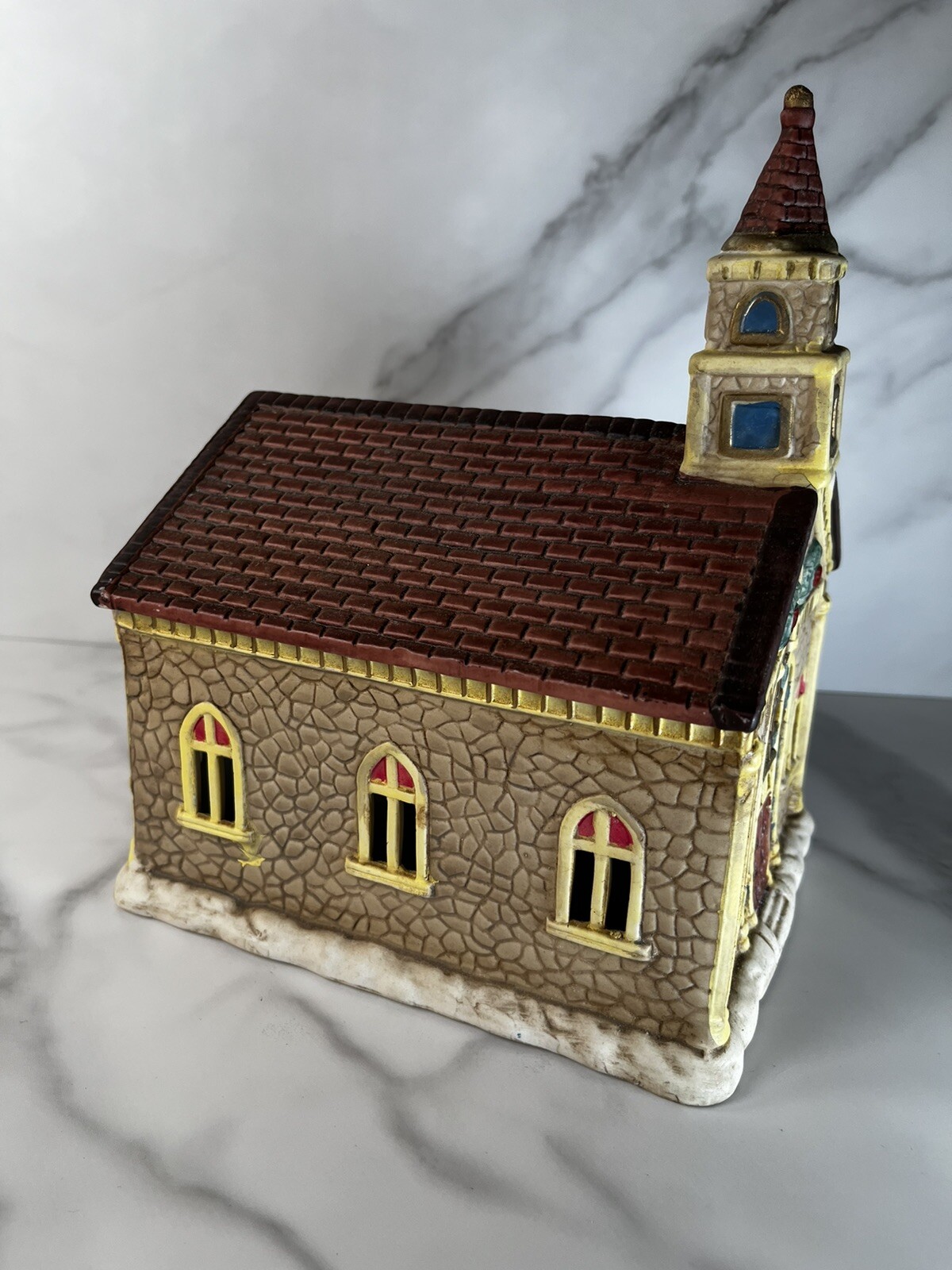1993 House of Lloyd Christmas Around the World Lighted Porcelain Village Church
