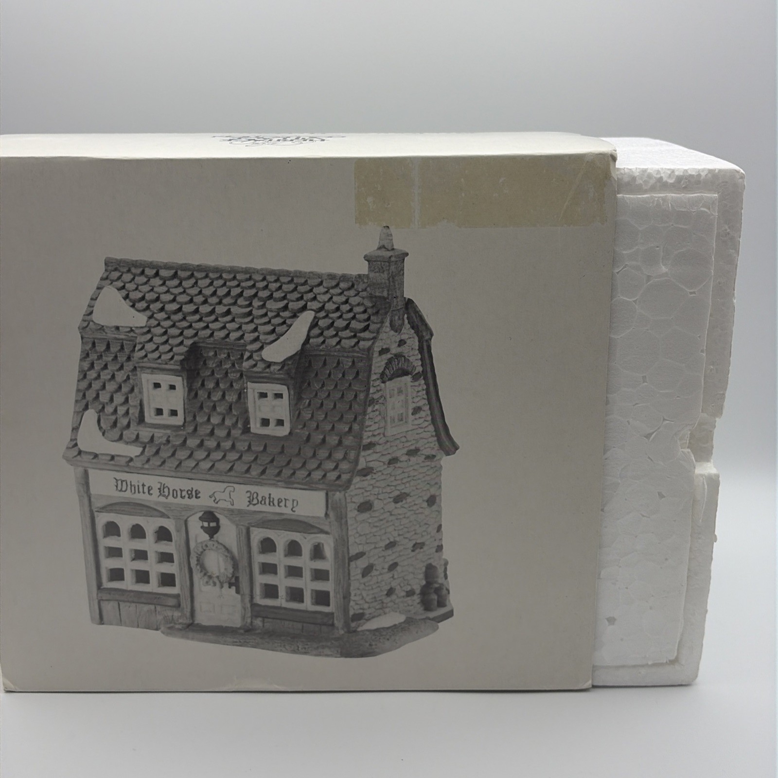 1988 Dept 56 White Horse Bakery Dickens Christmas Village in Box #5926-9 EUC