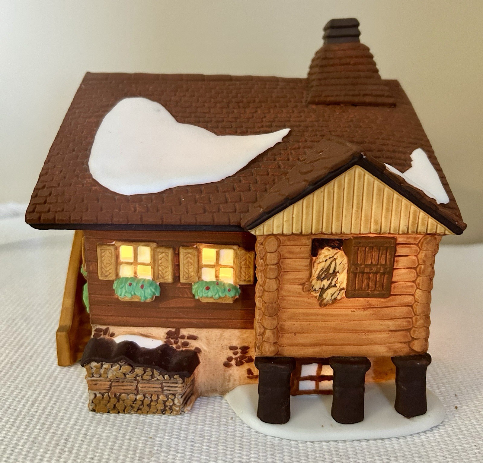 1995 DEPARTMENT 56 KAMM HAUS ALPINE VILLAGE SERIES HERITAGE COLLECTION CHRISTMAS