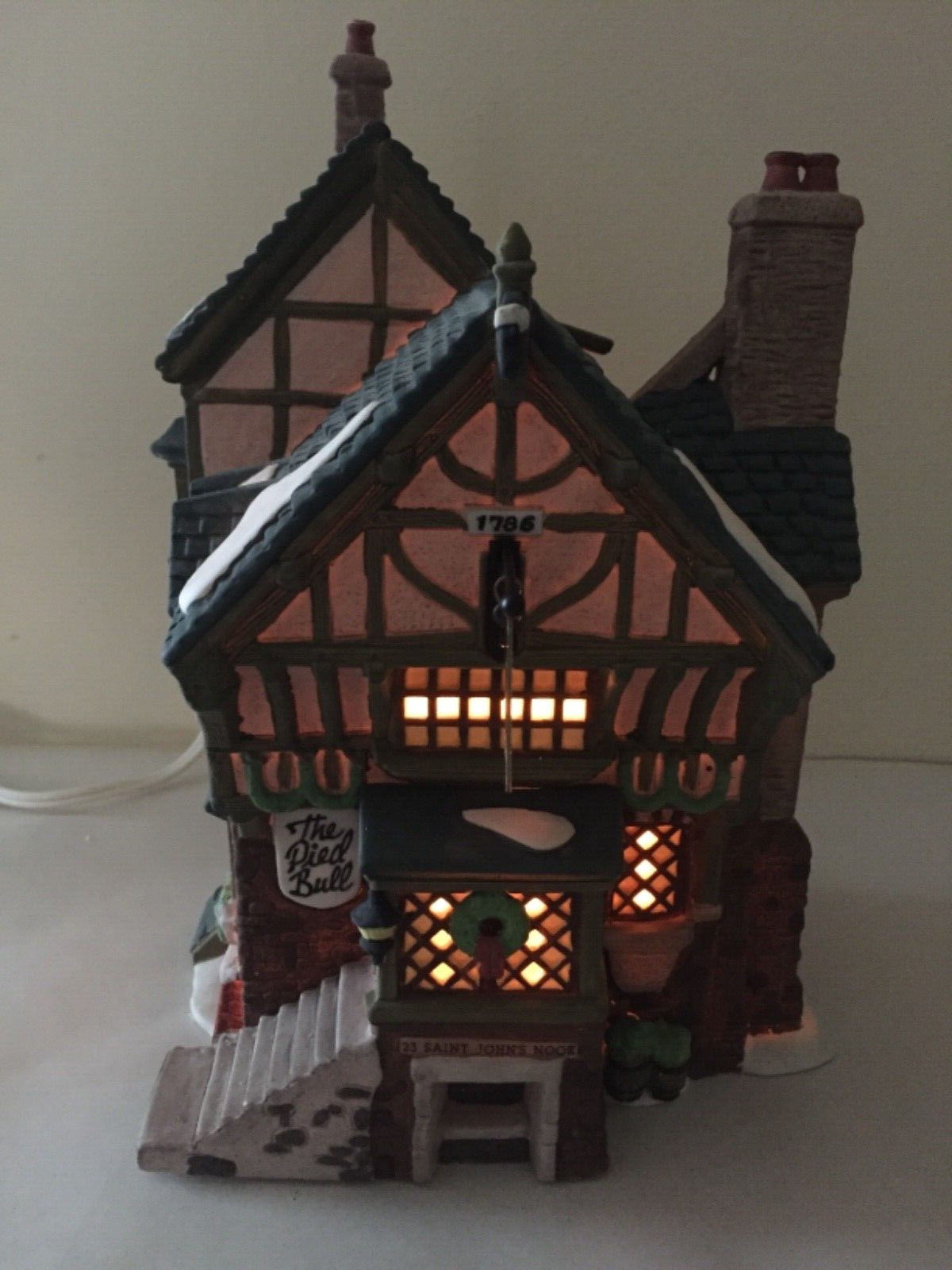 Dept 56 The Pied Bull Inn Charles Dicken’s Village Series 2nd Edition Retired